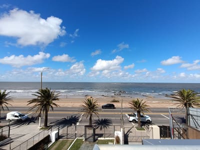 ALQUILER PENTHOUSE FRENTE AL MAR EN CARRASCO