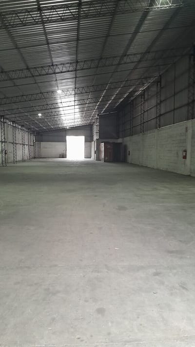 Alquiler De Local Industrial/logístico Con Acceso A Camiones Y Vigilancia