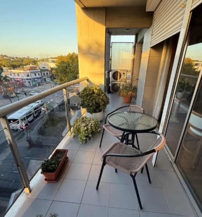 Se Vende Apartamento 3 Dormitorios, 2 Baños, Garage