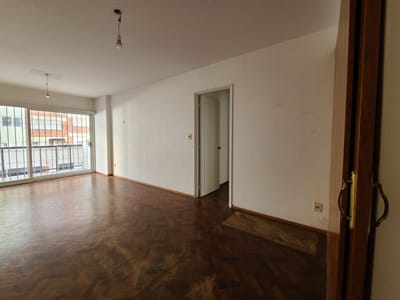 Venta Amplio y Luminoso Apartamento 3 Dormitorios en Pocitos | A pasos de la Rambla