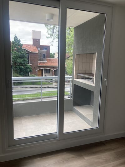 APARTAMENTO DE 2 DORMITORIOS Y GARAGE OPTATIVO EN MALVÍN A ESTRENAR
