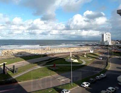 Kosak Punta del Este, Venta Impecable apartamento premium al mar, Amenities full- Torre Imperiale