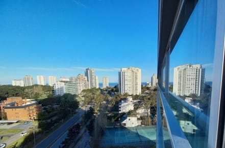 Kosak Punta del Este Venta  apart. esquinero Impecable Brava-Mansa  3 dorm terraza gje Amenities ful