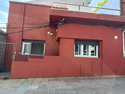 Venta casa en Marco Bruto y Rivera