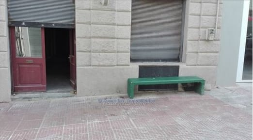 Excelente Local Comercial Apto Todo Rubro Próximo Al Mercad