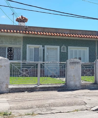 Venta Casa 3 Dormitorios Con 520m2 De Terreno.+