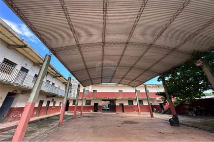 VENDO AMPLIO TERRENO CON TINGLADO EN SAN LORENZO