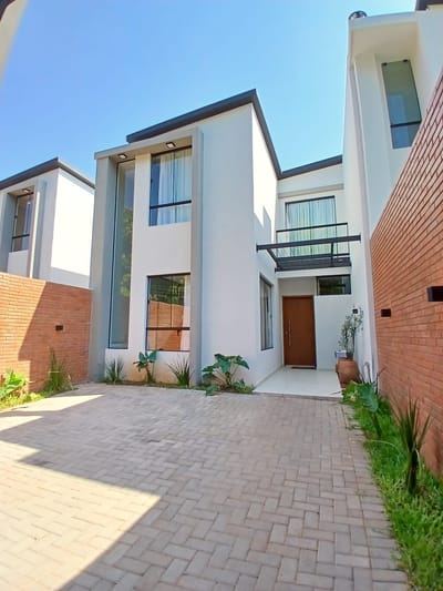 Vendo Duplex Zona Pan American School A Entregarse En Junio 2026