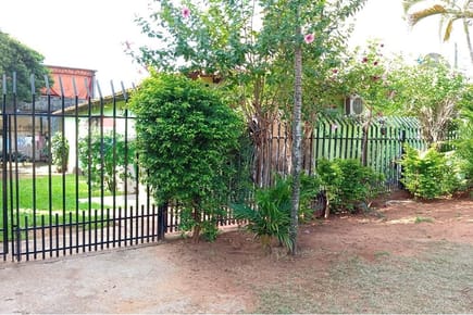 VENDO AMPLIA CASA EN SAN LORENZO, REDUCTO