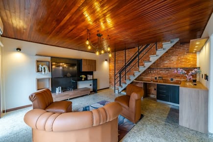 VENDO HERMOSA CASA ESTILO COLONIAL EN EL BARRIO LA ENCARNACION