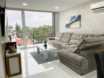 Dpto. De lujo en venta en Exclusivo Edificio de 4 niveles