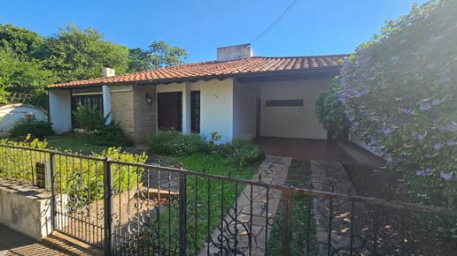 AMPLIA CASA EN ALQUILER O VENTA