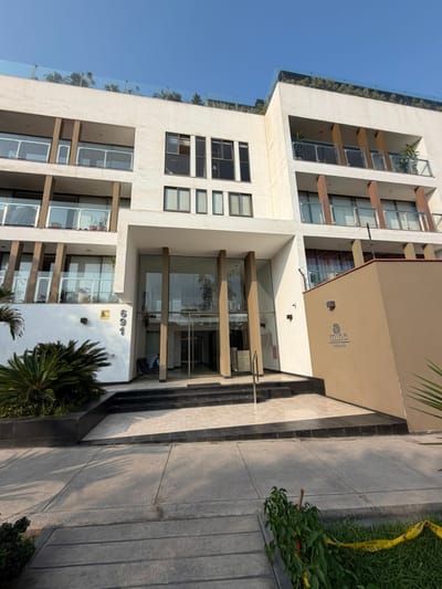 Súper Depa En Surco! 170 M²: 3 Dorm + Estar (4to. Dorm) + 2 Cocheras + Depósito