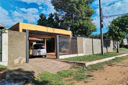 VENTA CASA EN VILLA ELISA EN ESQUINA