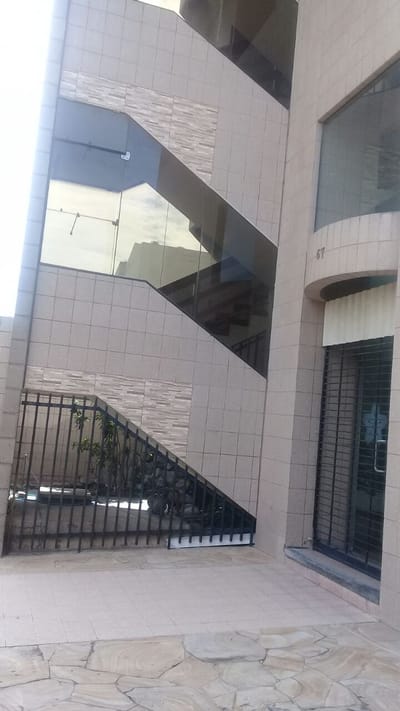 DE OCASION VENDO EDIFICIO EN EL CENTRO A POCOS MTS DEL PALACIO DE JUSTICIA