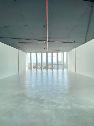 EN VENTA OFICINA EN ENDIFICIO ZENITH FELIX BOGADO