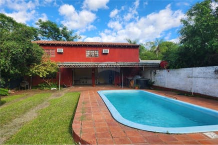 Casa Quinta en Venta Costa Lago Ypacaraí con Piscina