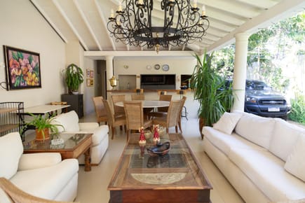 Exclusiva Residencia en Venta a Pasos del Colegio Americano | 1.098 m²