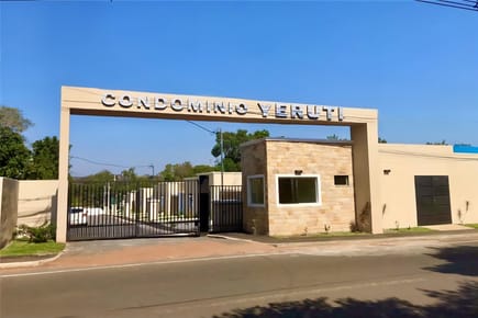 En venta Casa en Barrio Cerrado de Luque