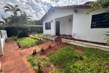 Casa - Venta - Luque, Central, Paraguay