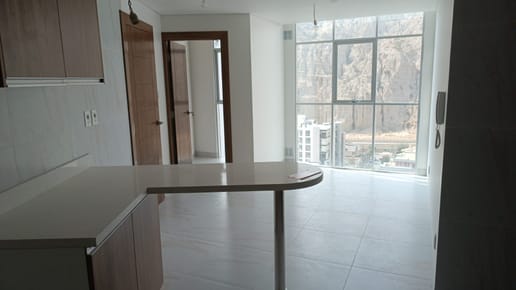 Departamento a estrenar en plena avenida de Calacoto
