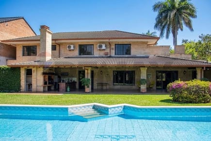 Residencia en Las Lomas – Asunción