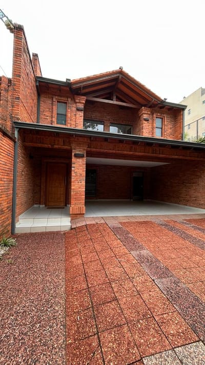 Casa Pareada Zona Mburucuya 