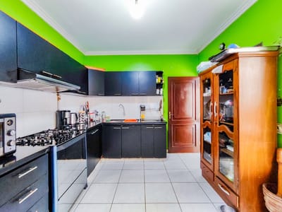 Casa en venta frente nuevo mercado Los Pozos
