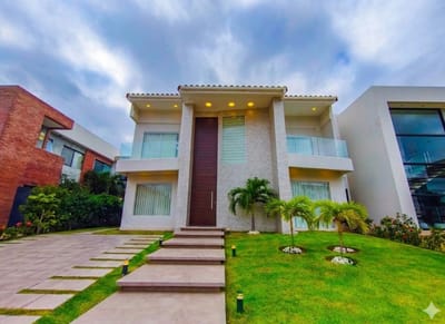 CASA EN VENTA - SC LA COLINAS (URUBO)