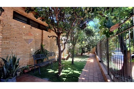 CASA EN ALQUILER – BARRIO MADAME LYNCH