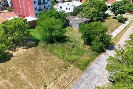 Terreno en venta – Loma Pyta.