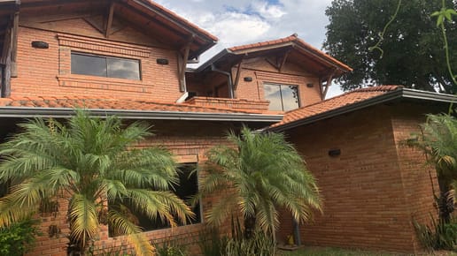 Vendo Residencia En Barrio Madame Lynch