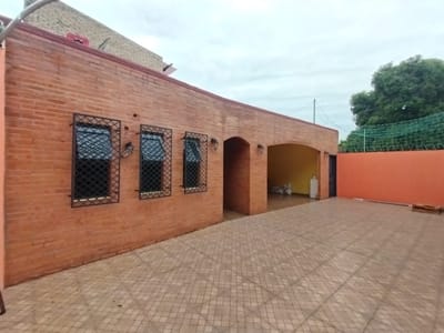 CASA EN VENTA - SAN LORENZO LAURELTY