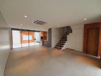 ALQUILO DÚPLEX EN FERNANDO DE LA MORA Z/ NORTE‼