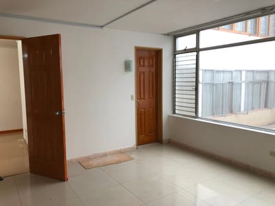 Departamento con vista a parque en San Isidro.