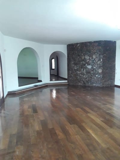 ALQUILO AMPLIA RESIDENCIA EN ASUNCION BARRIO MANORA COD 059*