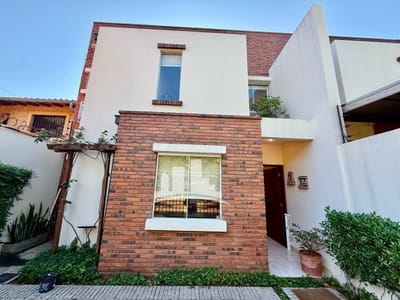 ¡Duplex en venta en Barrio Las Lomas!