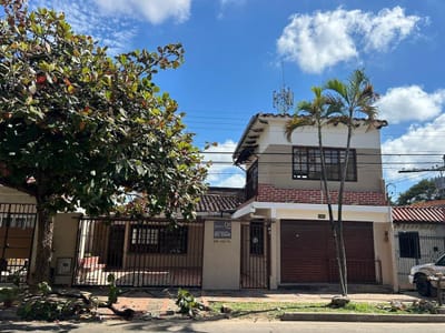 CASA EN VENTA – CERCA MUTUALISTA