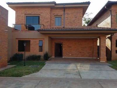 En Laguna Grande - Casa en Venta