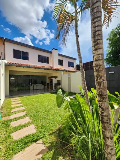 Hermoso Duplex en Bo Mburucuya 