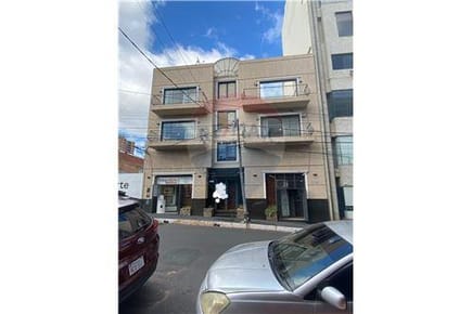 VENDO EDFICIO EN BARRIO SAN ROQUE 