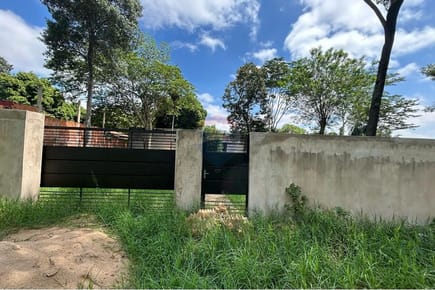 VENDO CASA QUINTA EN ITAUGUÁ.