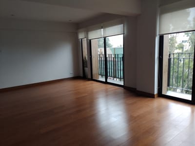 VENDO DUPLEX  DE EXCELENTES DIMENSIONES Y CON VISTA A PARQUE DE ESTRENO !!