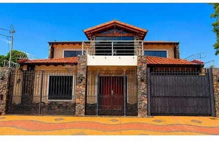 Casa - Venta - Luque, Central, Paraguay