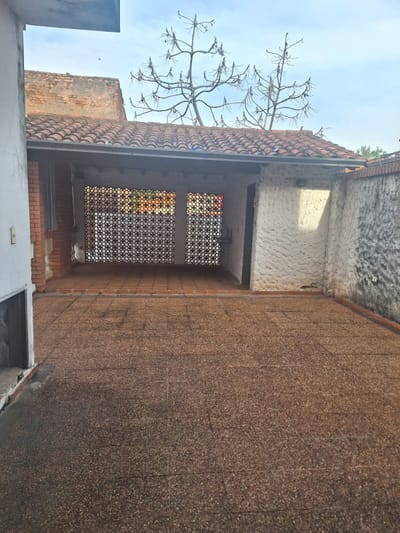 ALQUILO AMPLIA CASA EN ASUNCION BARRIO GRAL DIAZ