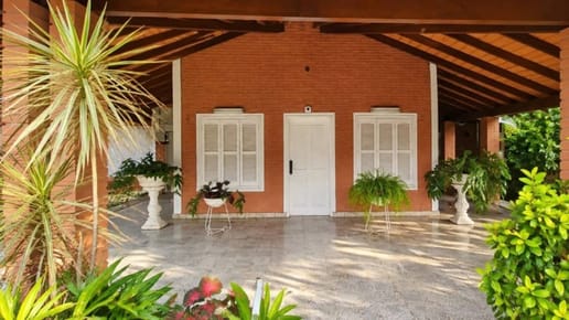 ALQUILER DE AMPLIA CASA EN BARRIO TRINIDAD ASUNCION 