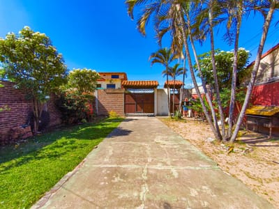 CASA EN VENTA A PRECIO DE TERRENO | ZONA NORTE | ENTRE AV ALEMANA Y 2 DE AGOSTO