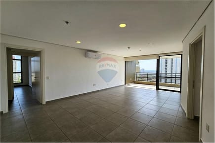Departamento de 3 dormitorios sobre Santísima Trinidad 