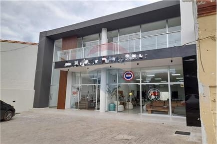 LOCAL COMERCIAL ZONA JULIO CORREA MBURUKUJA