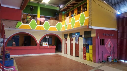 Inmueble # 215 CASA CON TIENDAS En la Radial 16 y medio